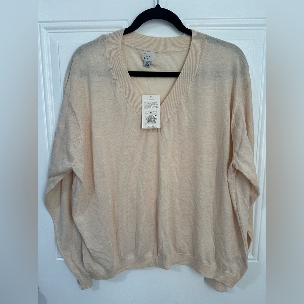 A New Day V-Neck Sweater, Size XL NWT - Picture 2 of 8